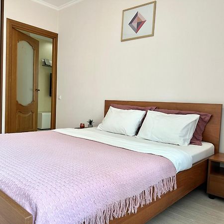 Apartments With A Coffee Machine In The City Center, Near A Park And Zlata Plaza Rivne Ngoại thất bức ảnh
