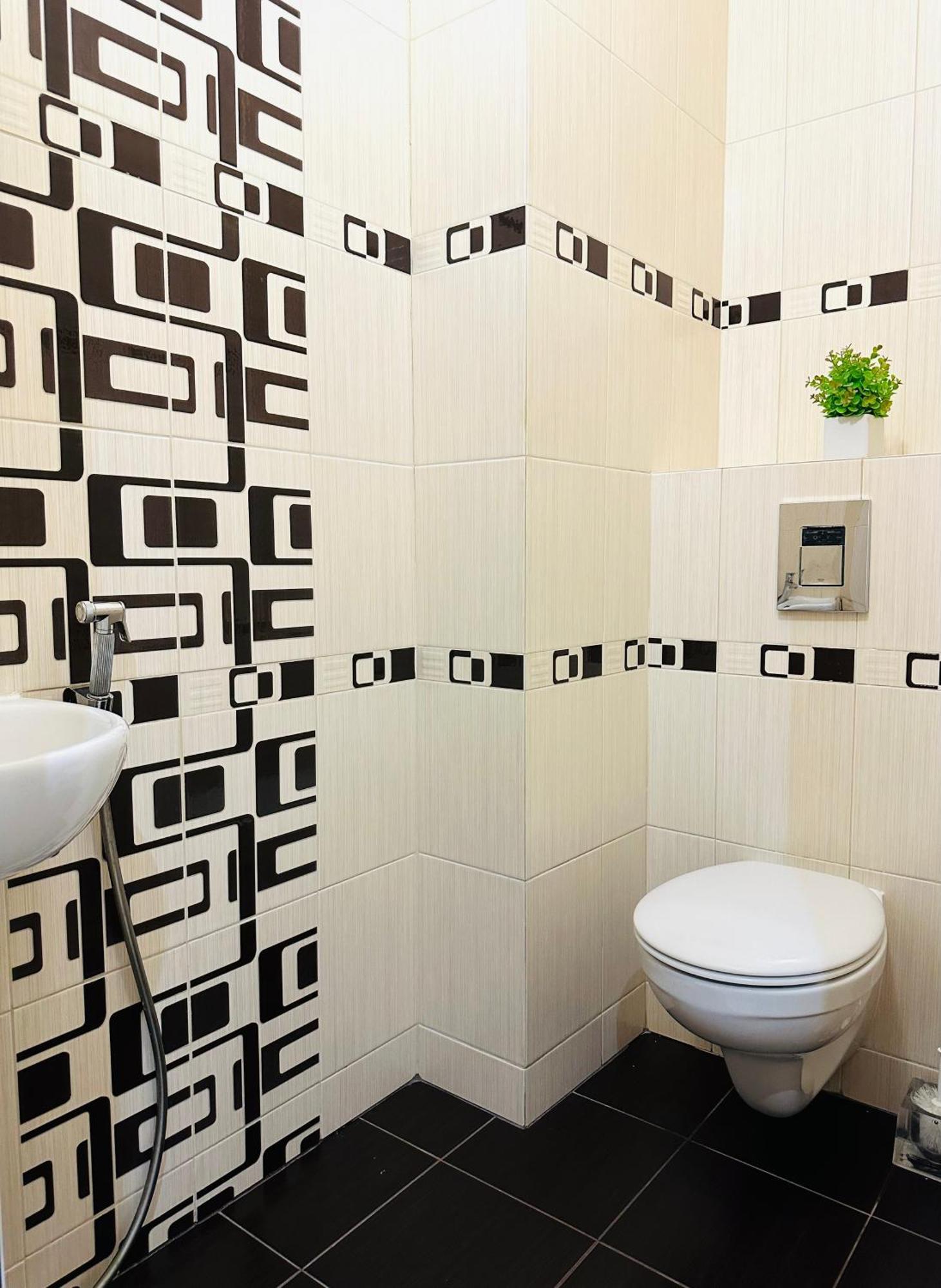 Apartments With A Coffee Machine In The City Center, Near A Park And Zlata Plaza Rivne Ngoại thất bức ảnh